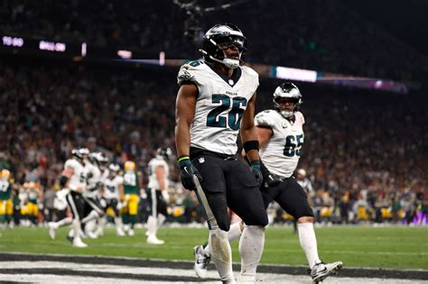 Saquon Barkley’s Dominant Performance Leads Eagles to NFC Championship Game