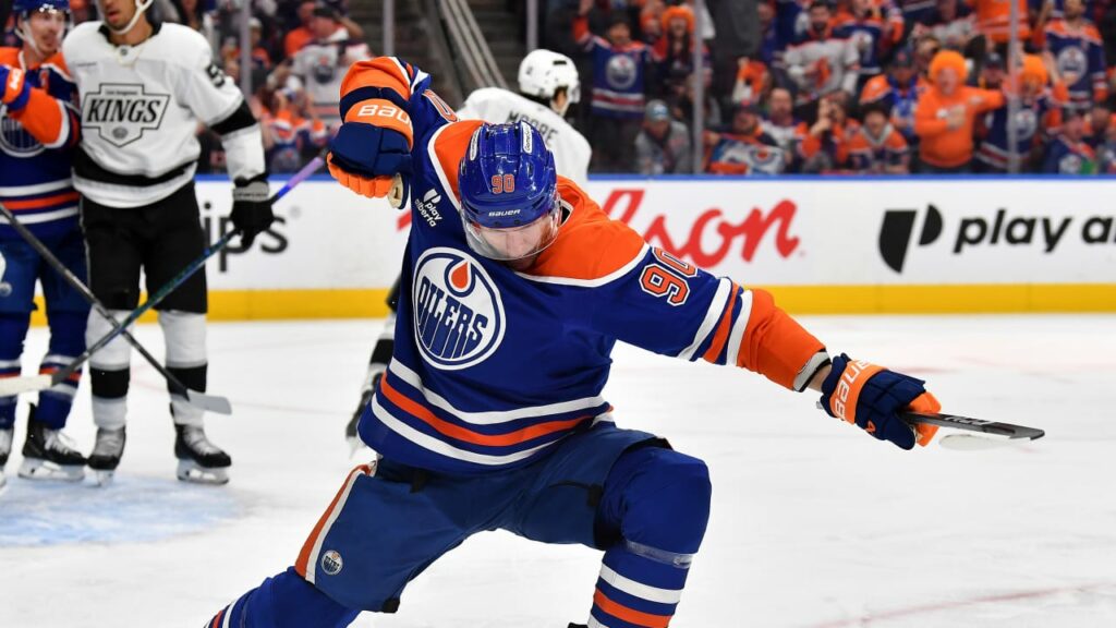Corey Perry’s Remarkable Goal: A Masterclass in Resourcefulness